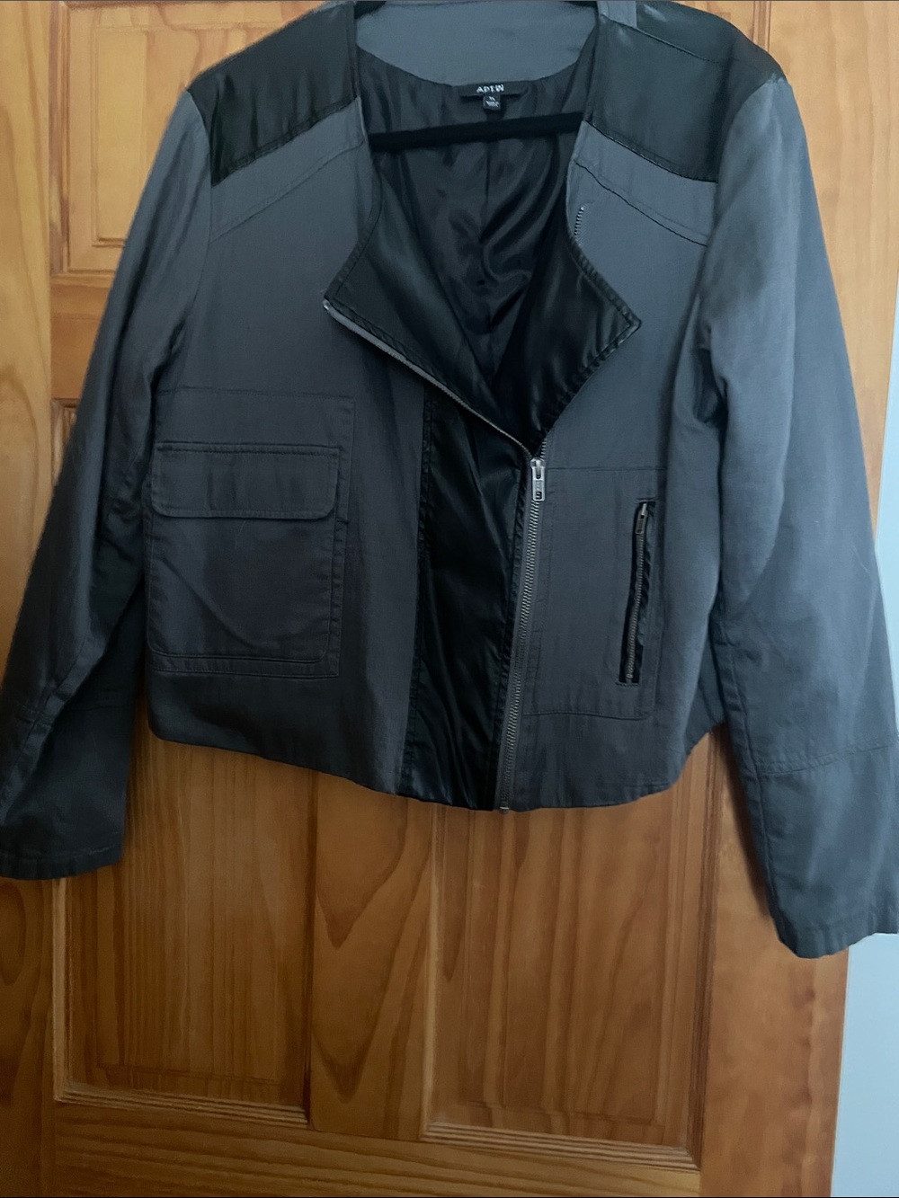 Apt. 9 Two-Tone Gray and Black Cropped Moto Jacket